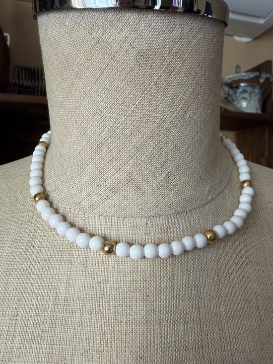 Trifari Jewelry - Vintage Crown Trifari White & Gold Beaded Choker Necklace
